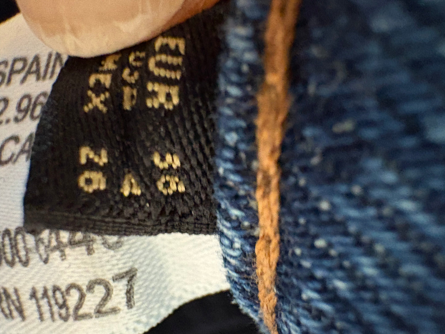 MASSIMO DUTTI. Denim recto cintura media