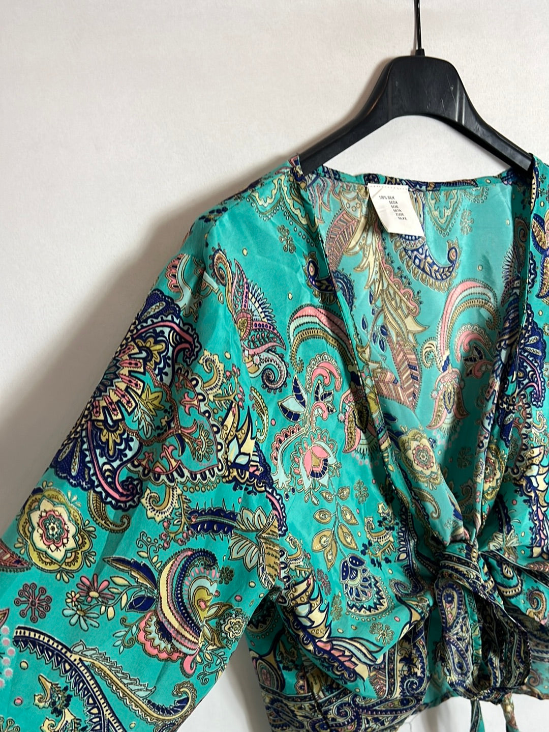 OTRAS. Top seda estampado anudado . T U ( s/m)