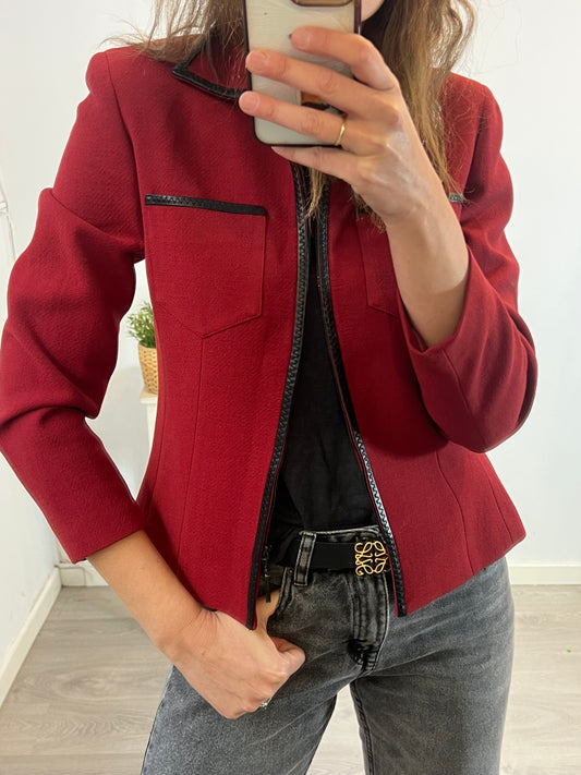 SIMORRA. Chaqueta burdeos cremallera T.40 (36 real)