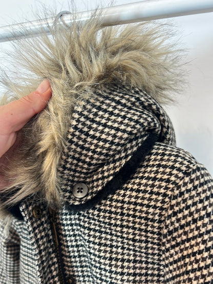 OTHERS. Girl's plaid coat. Size 4 years