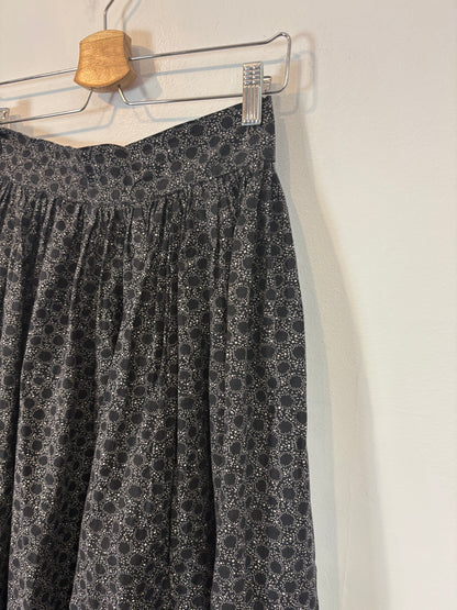 EVA VELAZQUEZ. Blue printed midi skirt. T.S.