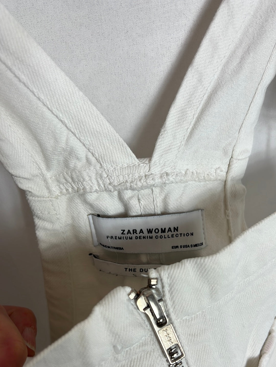 ZARA. Peto blanco cremallera. TS