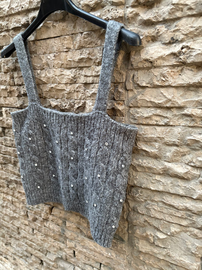 MANGO. Top punto gris pedrería