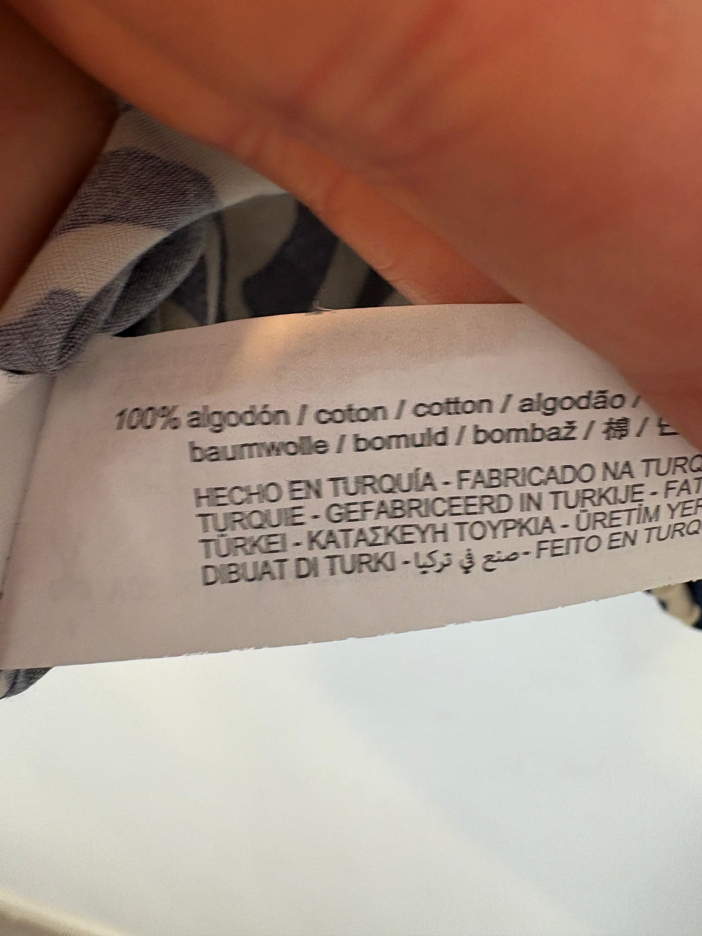 ZARA. Conjunto falda y blusa azul estampado