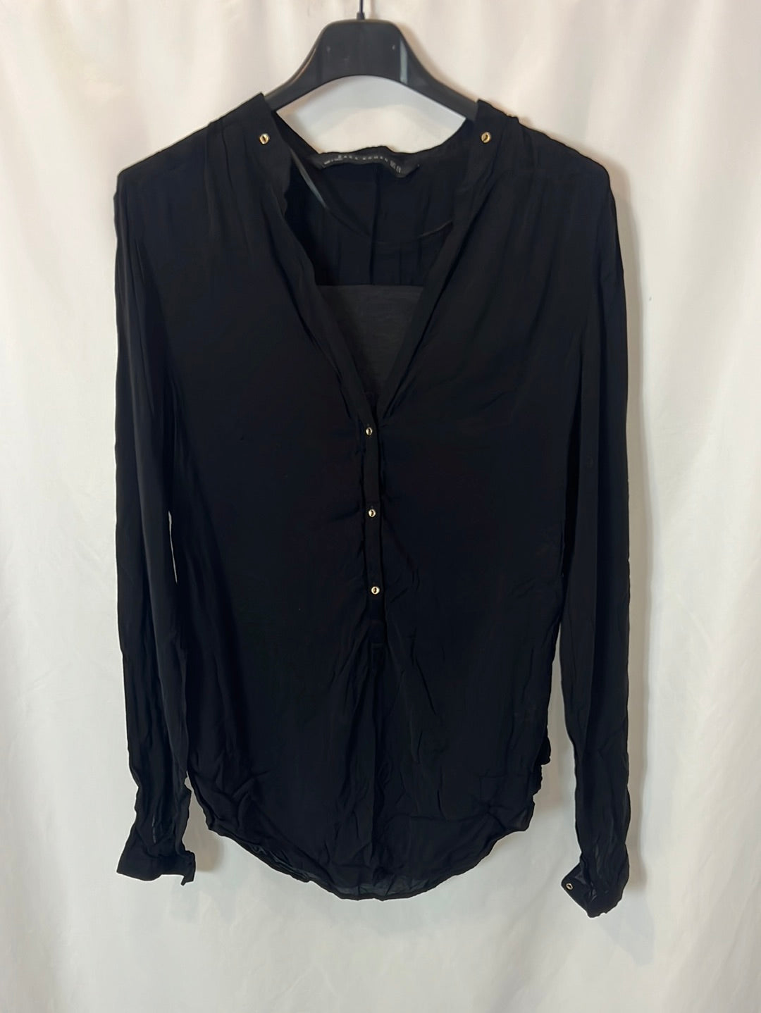 ZARA. Blusa negra detalle botones T.xs