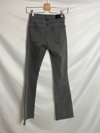 BROWNIE. Pantalón gris campana. T XS