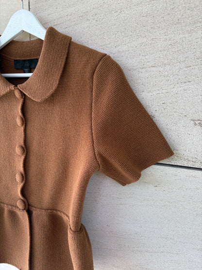 ZARA. Brown buttoned knit top. TS