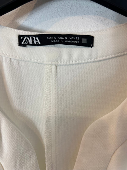 ZARA. White flowing jumpsuit with belt. TS