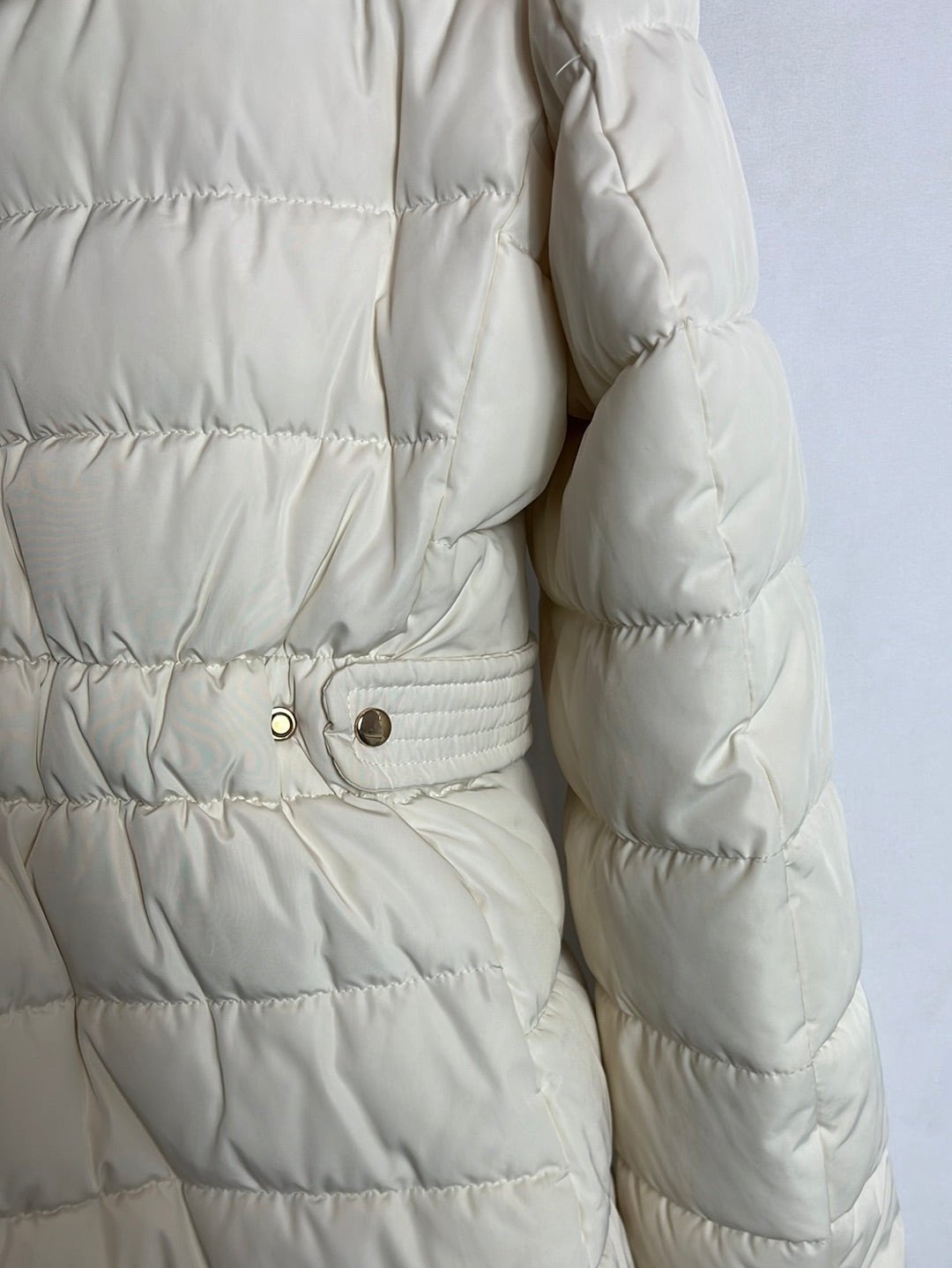 ZARA. Light beige down hood. TM