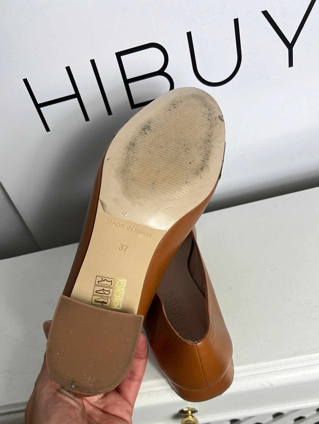 LA DILETTA. Bailarinas piel tacòn bajo. T 37