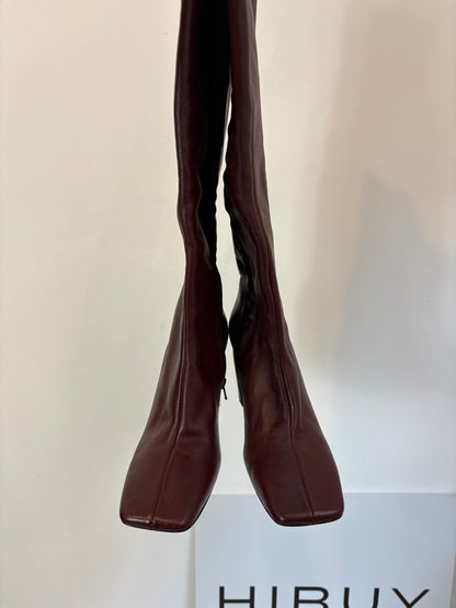 ZARA. Botas altas burdeos
