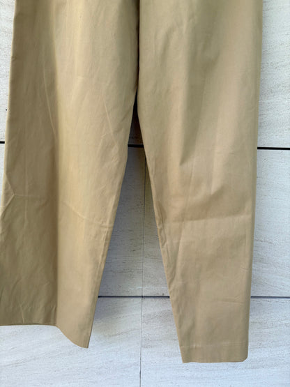 INTROPIA. Pantalón beige pinzas cintura ajustable