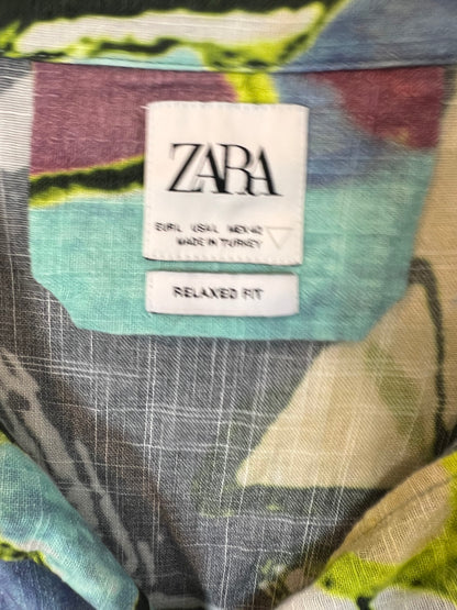 ZARA. Camisa estampada algodón. T L