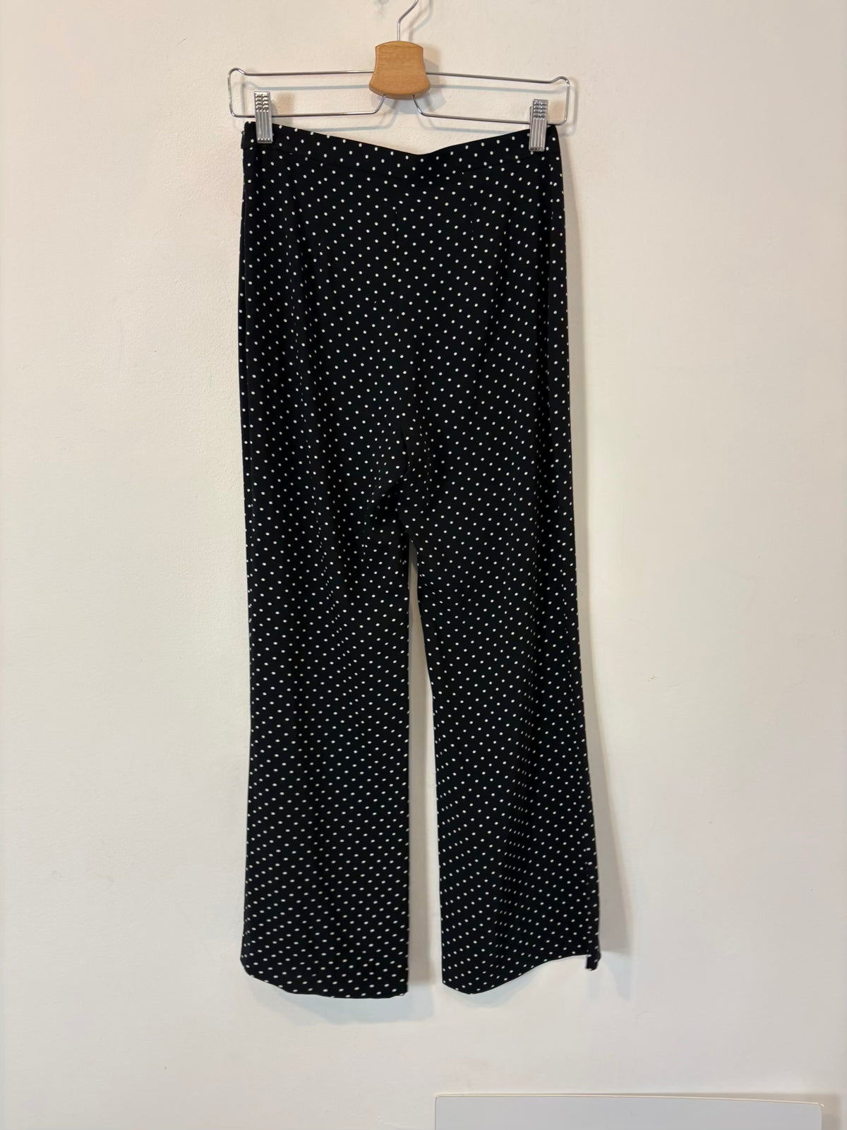 SOPHIE & LUCIE. Total look fluido lunares