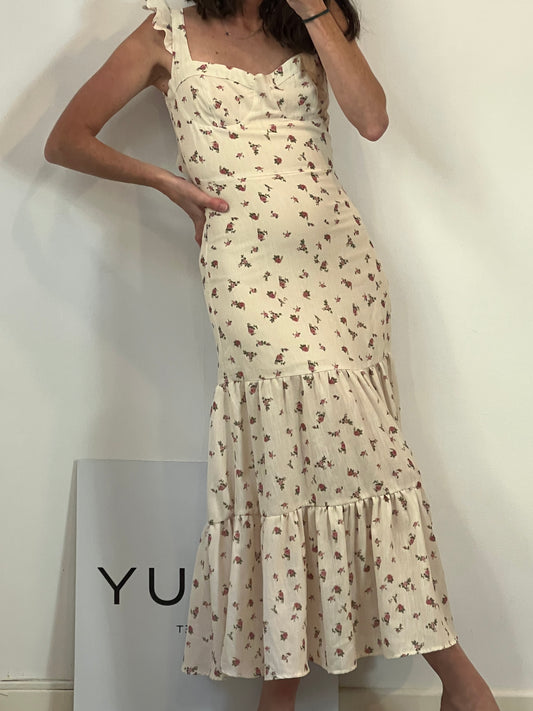 MAGGIE SWEET. Vestido midi beige volantes.