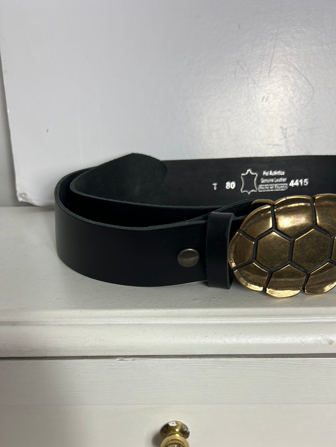 OTRAS. Cinturón piel negro hebilla. T 80