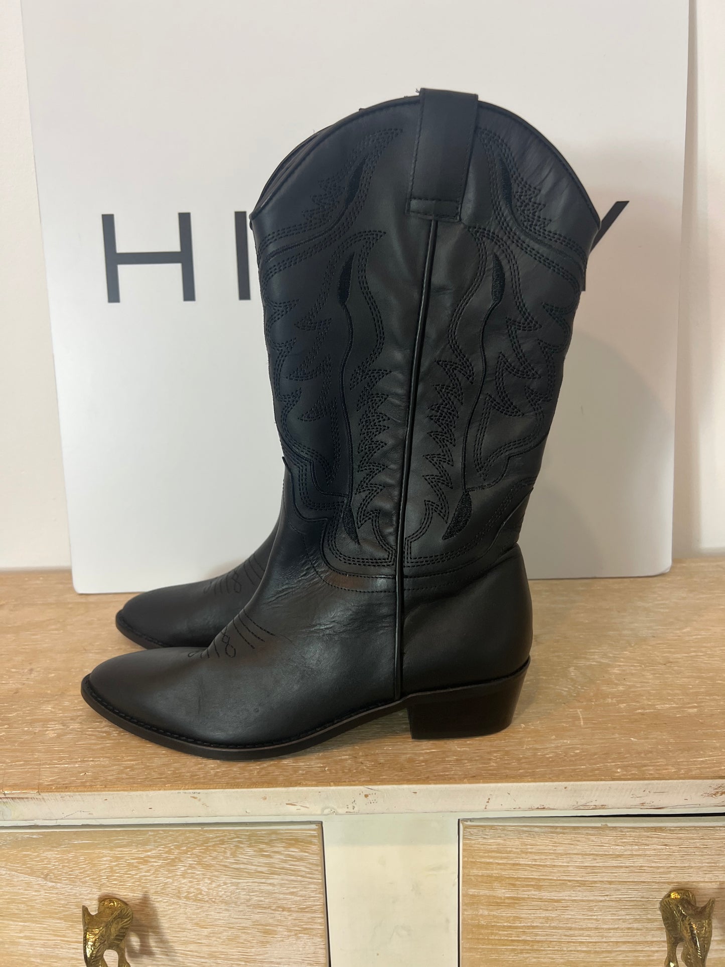 MICUIR. botas negras cowboy T.38