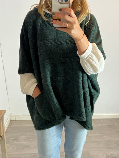 ZARA. Poncho verde Ochoa bolsillos. T M