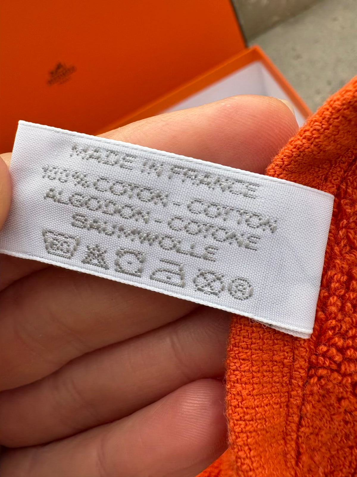 HERMES. Toalla de invitados en naranja