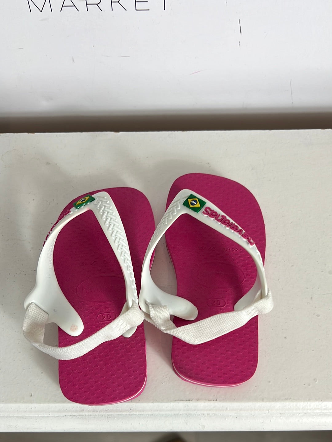 HAVAIANAS. Pink and white flip-flops. Size 20