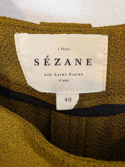 SÉZANE. Pantalón fluido caqui pinzas