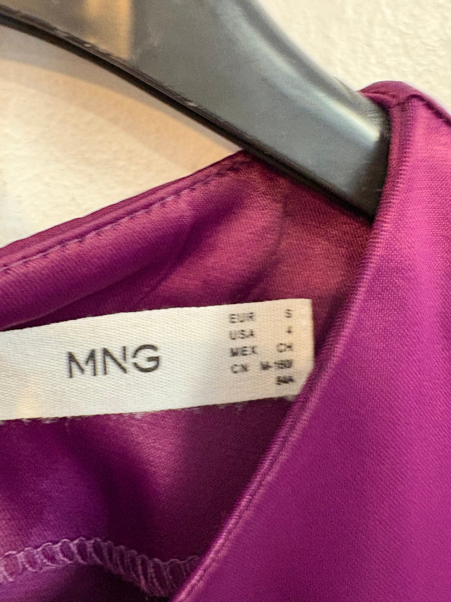 MANGO. Vestido largo satinado. T S