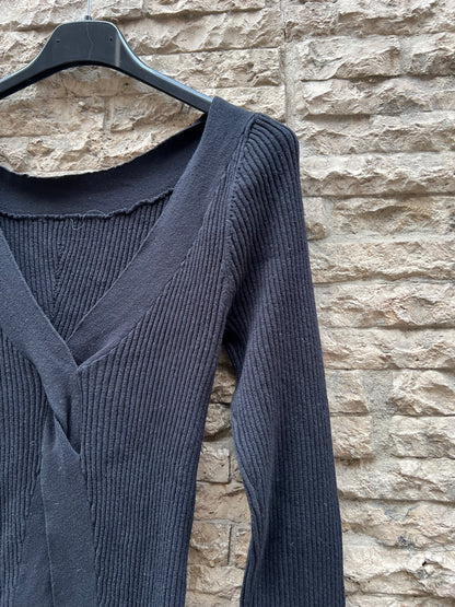 NENETTE. Top negro canalé