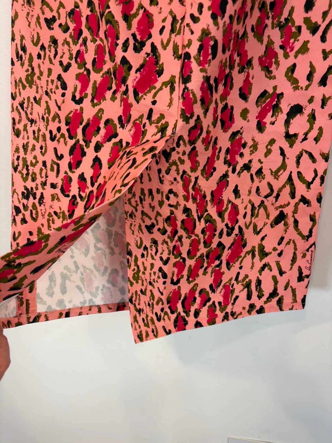 CAROLINA HERRERA . Falda midi estampado con cinturón