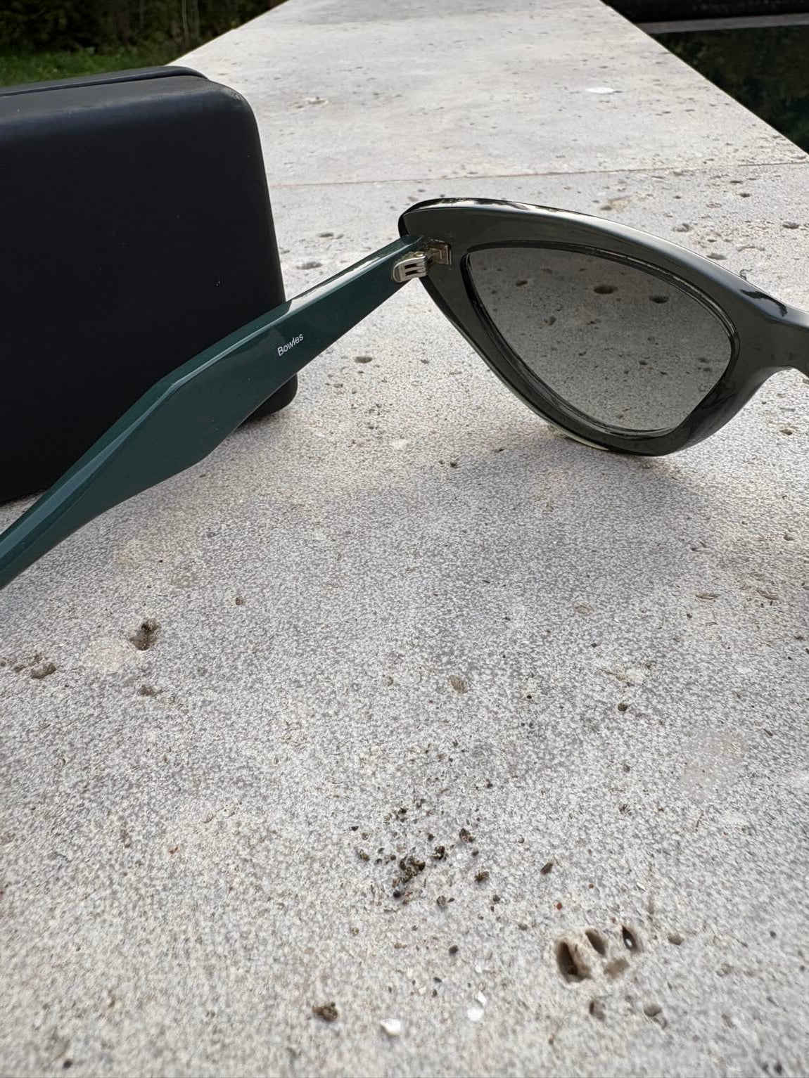 KALEOS. Gafas de sol ojos de gato verdes