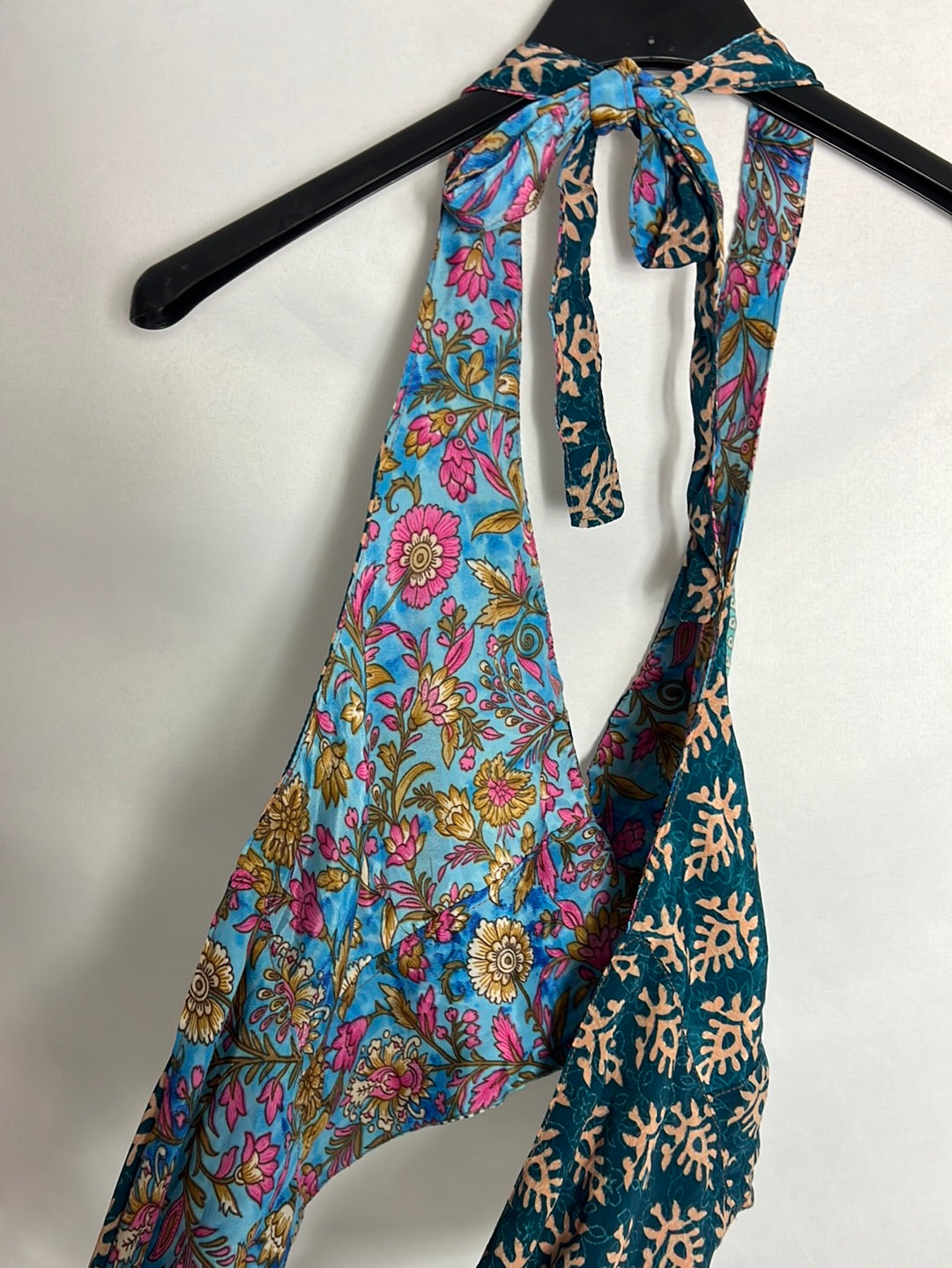 OTHERS. Adjustable reversible silk top. YOUR (s/m)