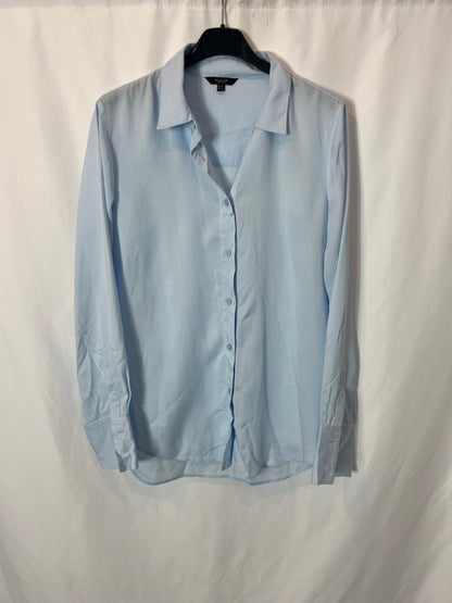 MASSIMO DUTTI. Blusa fluida azul claro. T 36