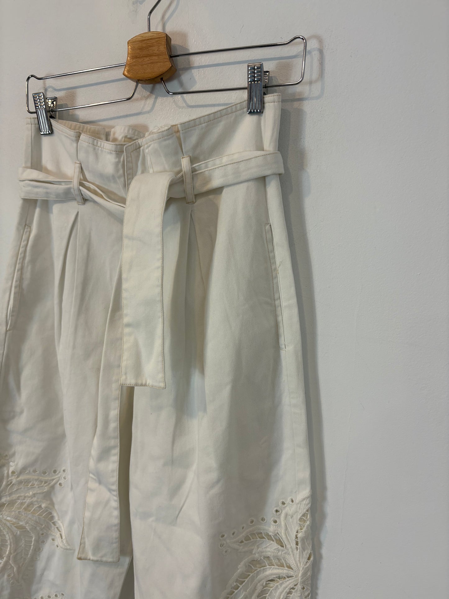 MES DEMOISELLES. White denim with embroidery. Size 34