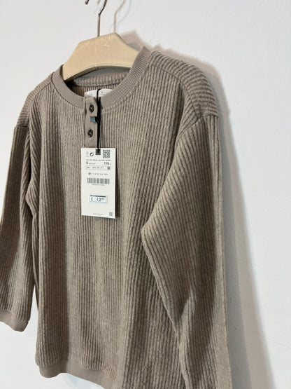 ZARA. Ribbed beige sweatshirt. Size 6 years