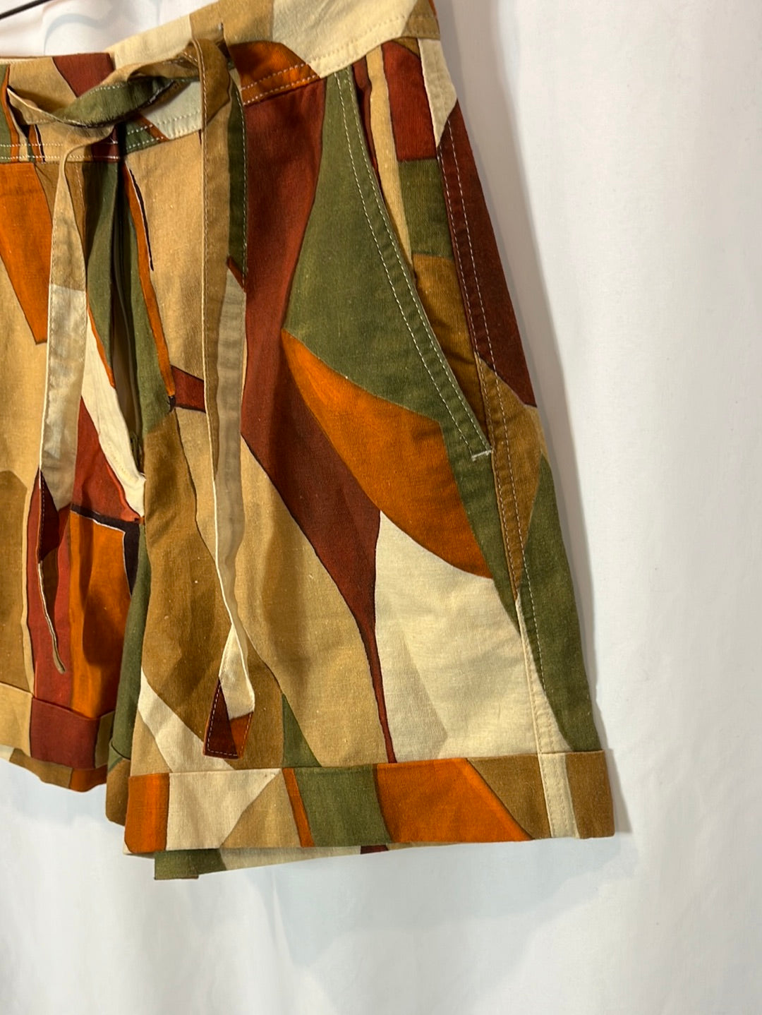 MASSIMO DUTTI. Printed Bermuda shorts. T 36