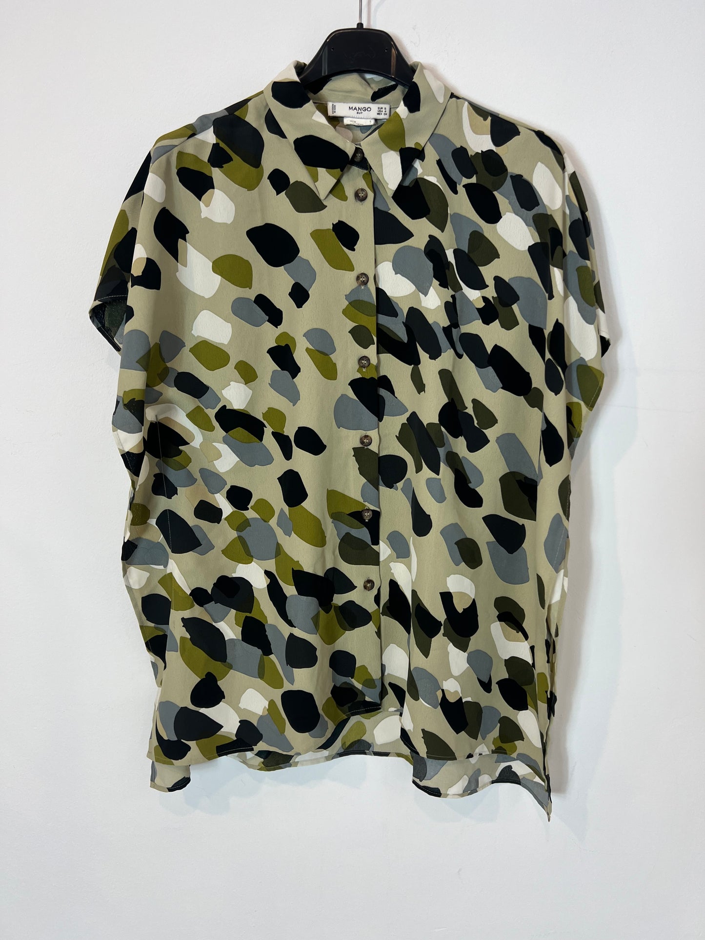 MANGO. Flowy green blouse. TS