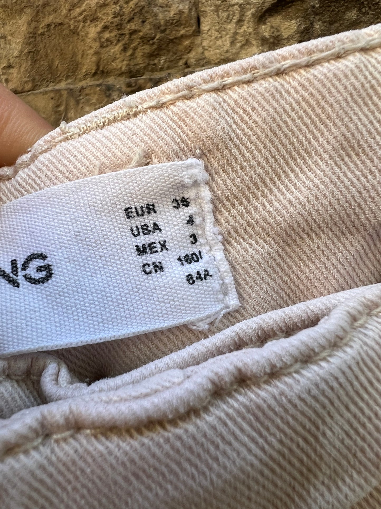 ZARA. Denim beige pinzas. T 36