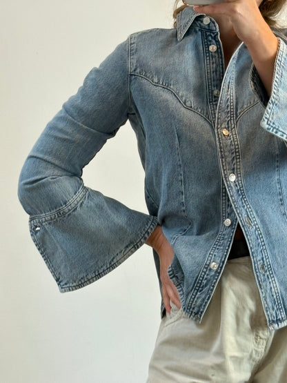 MANGO. Chaqueta/sobrecamisa denim