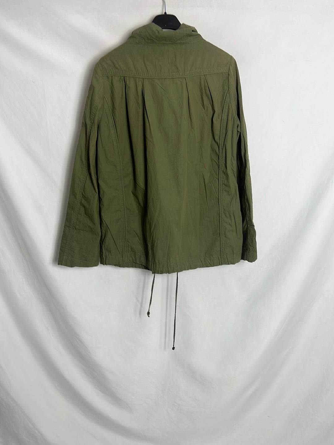 MANGO. Parka verde fina T.m