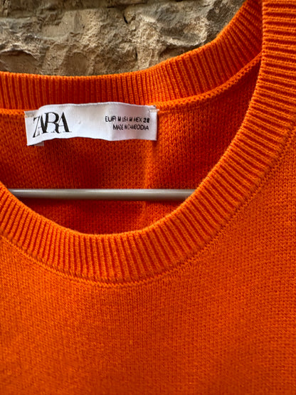 ZARA. Vestido corto punto elástico naranja