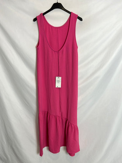 SFERA. Vestido liso rosa volante. T S