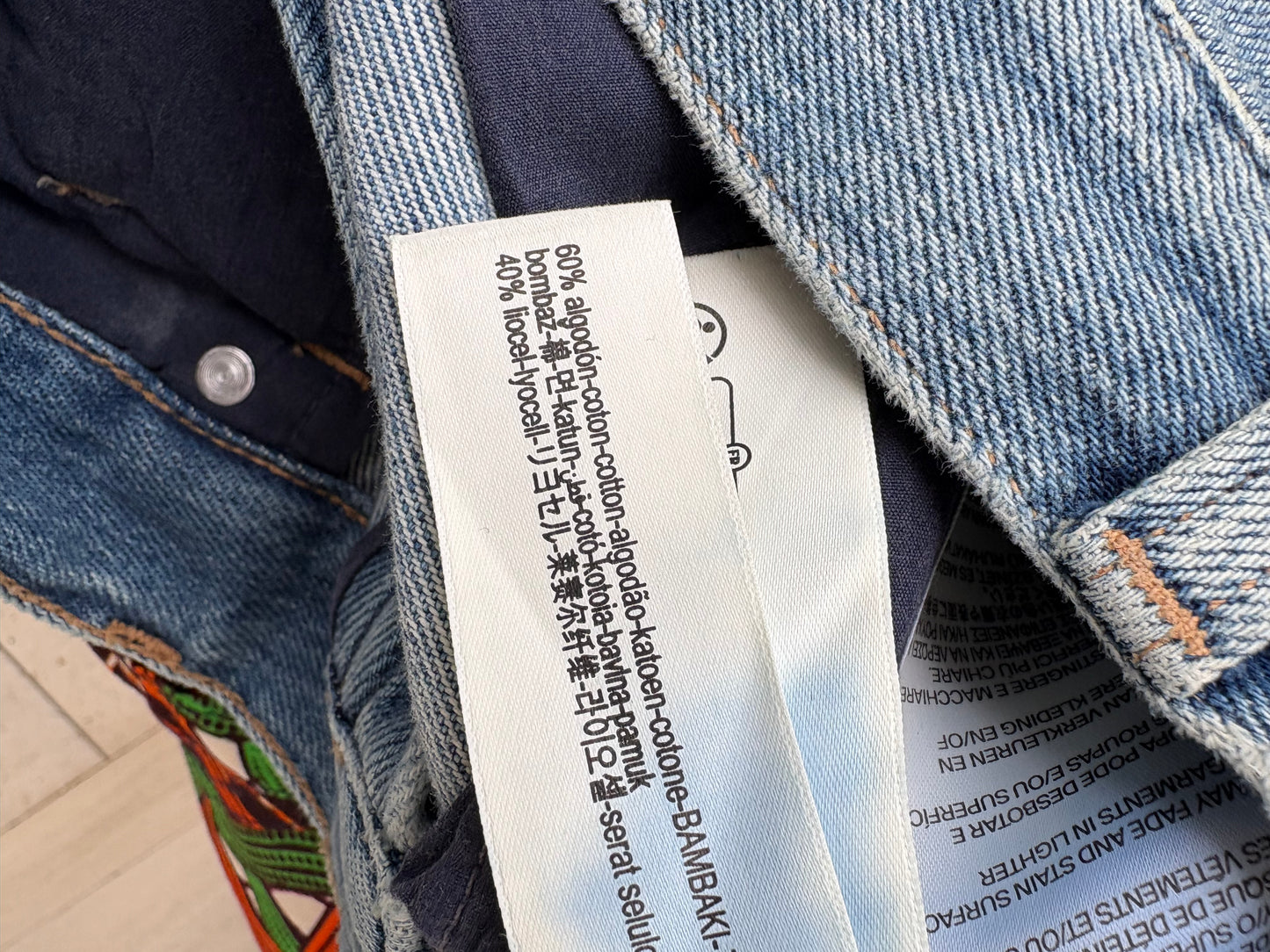 MASSIMO DUTTI. Denim tiro alto wide leg  claro