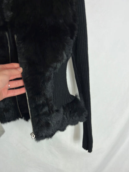 ET DIEU CRÉA LA FEMME. Chaqueta negra pelo natural. T 40