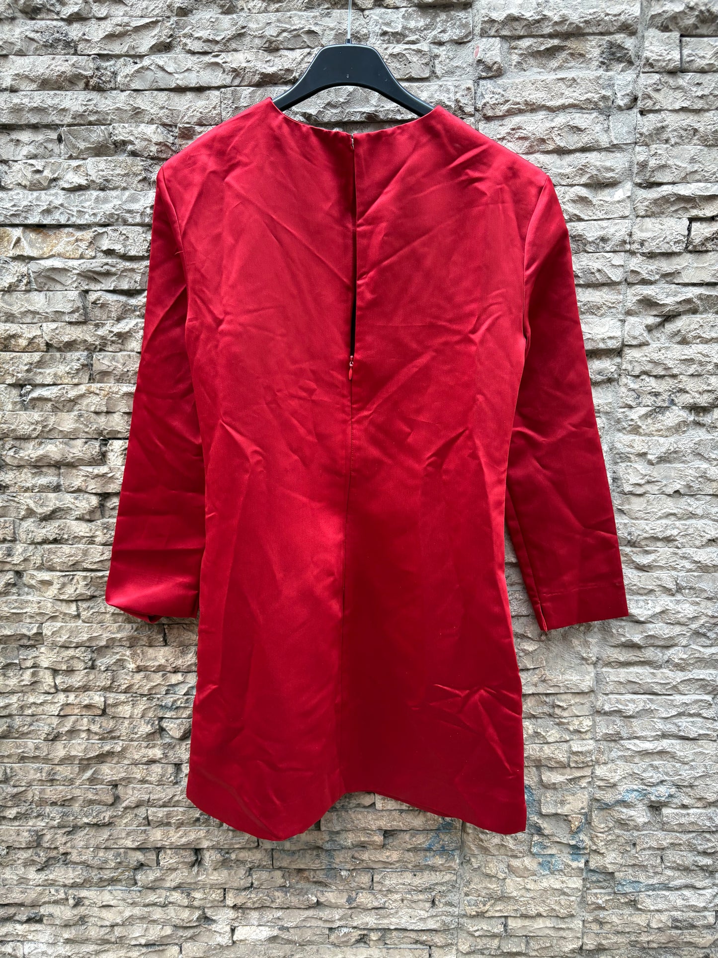 ZARA STUDIO. Vestido corto satinado bolsillos