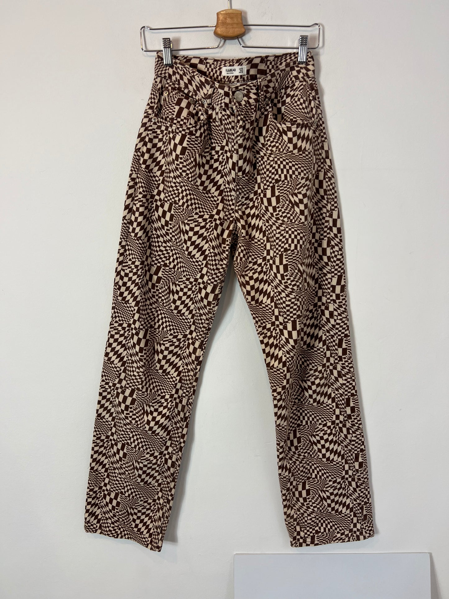 PULL&BEAR. Denim estampado retro. T 38