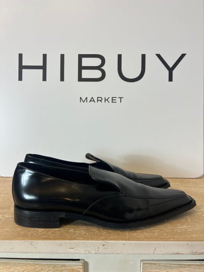 MASSIMO DUTTI. Zapato negro estilo mocasín. T 37