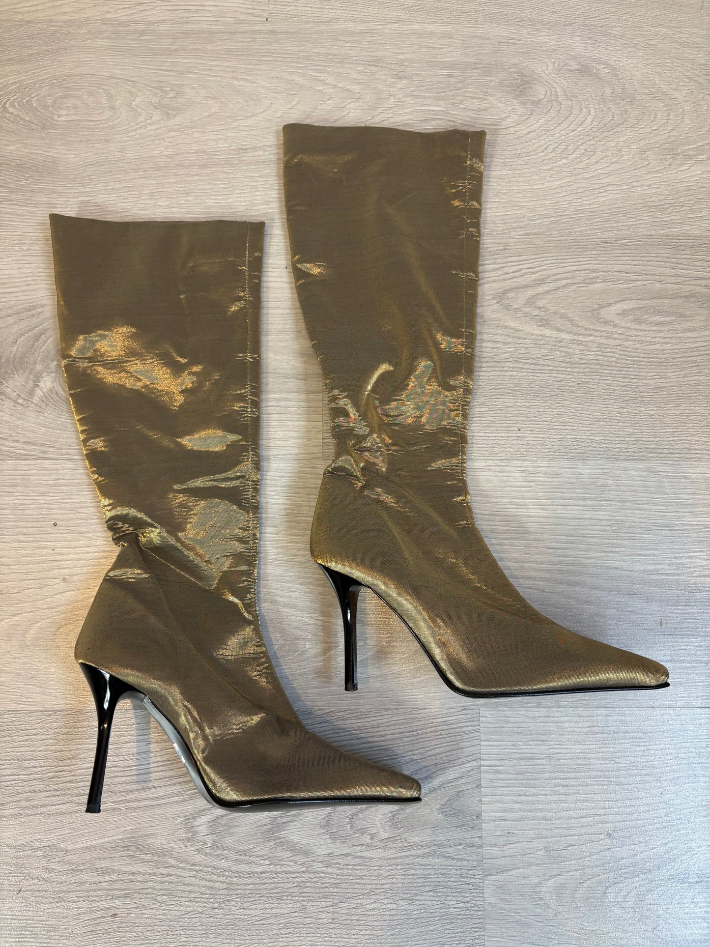 EL CORTE INGLES. Botas altas tela doradas. T 40