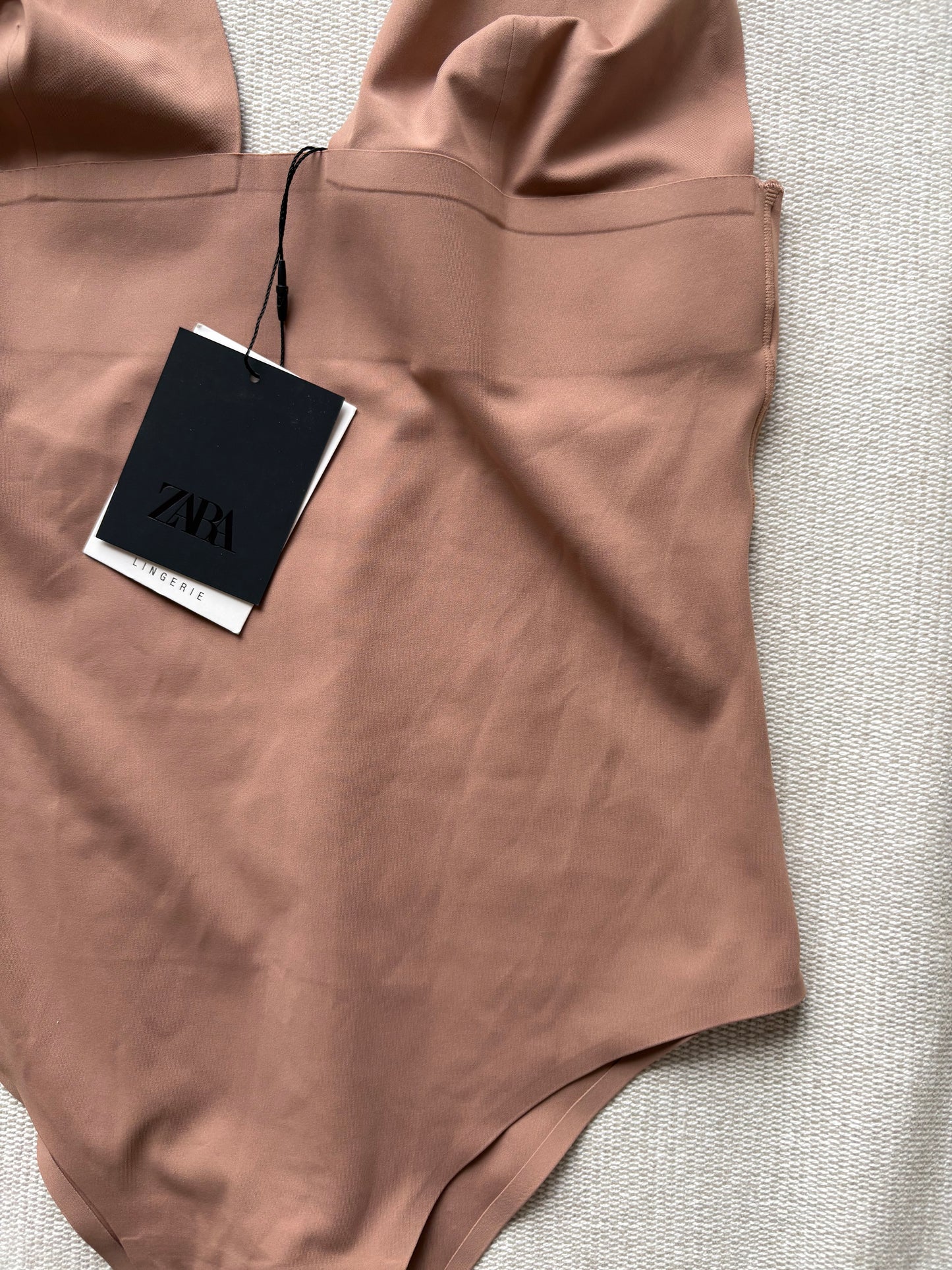 ZARA. Elastic natural tone bodysuit. T.S.