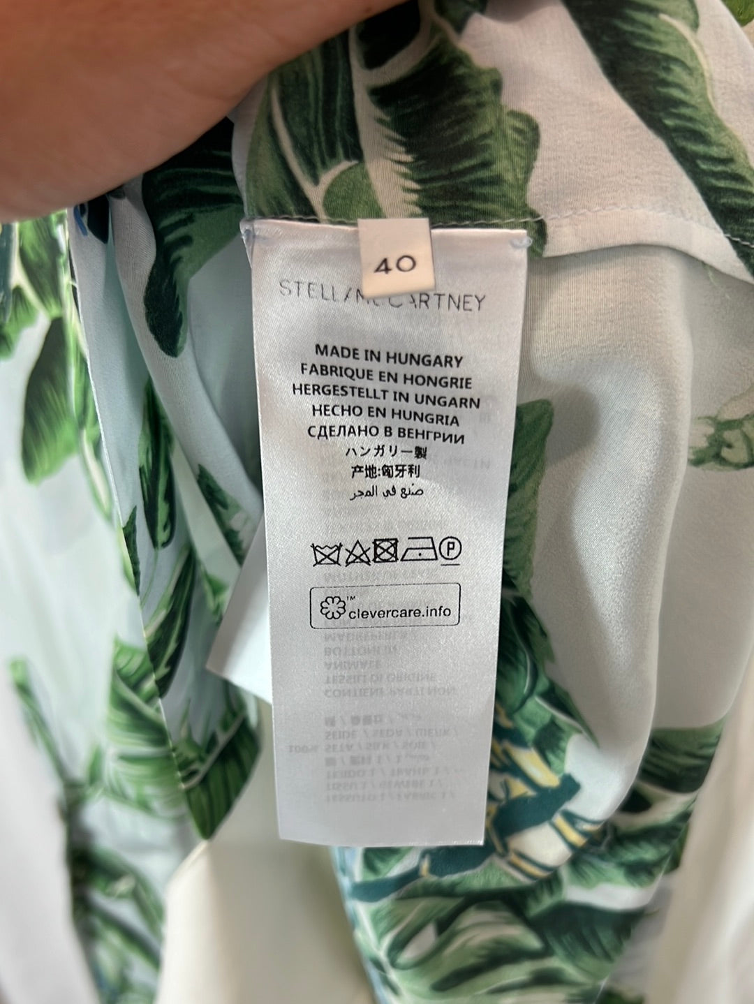 Stella McCartney. Blusa seda estampado tropical. T 40