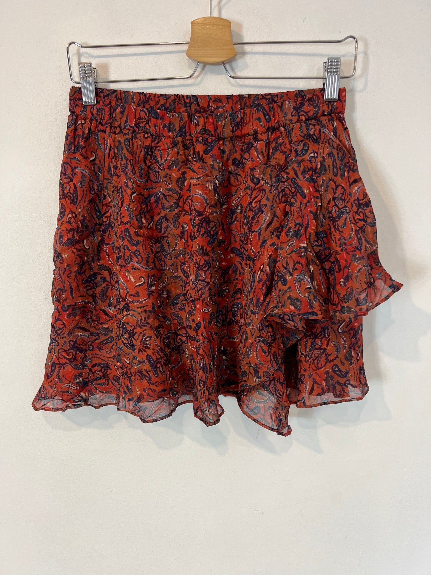 IRO. Flowing tile-effect short skirt, size 36
