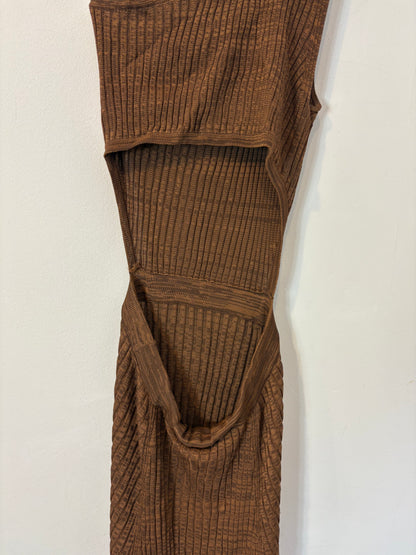 VEZAVENA. Vestido largo marrón aberturas